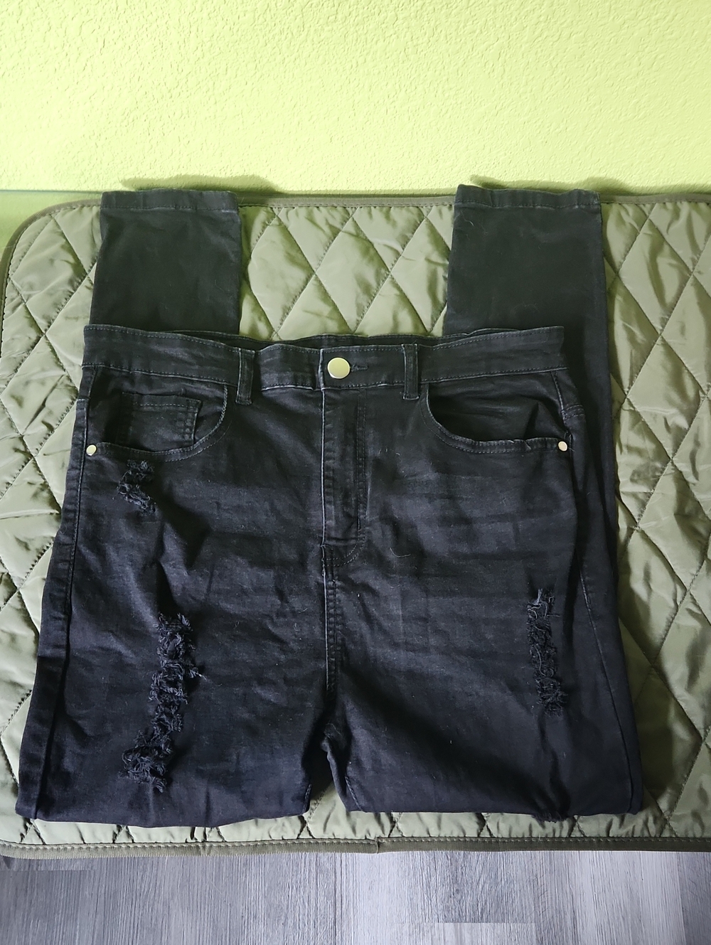 Boohoo Black Skinny Distressed Jeans